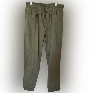 Loft outlet NWT khaki pants S